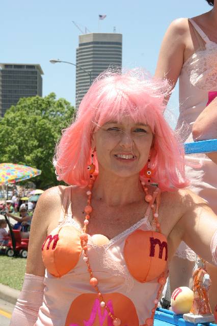 v2006_ArtCar_3_Parade 304 
